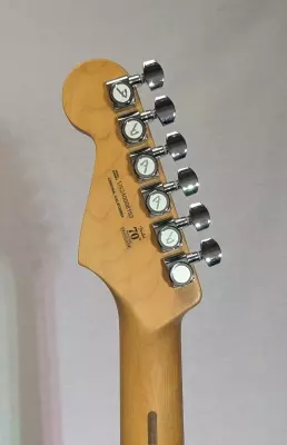 Fender - 70th Anniversary American Professional II Stratocaster, Rosewood Fingerboard - Comet Burst 8